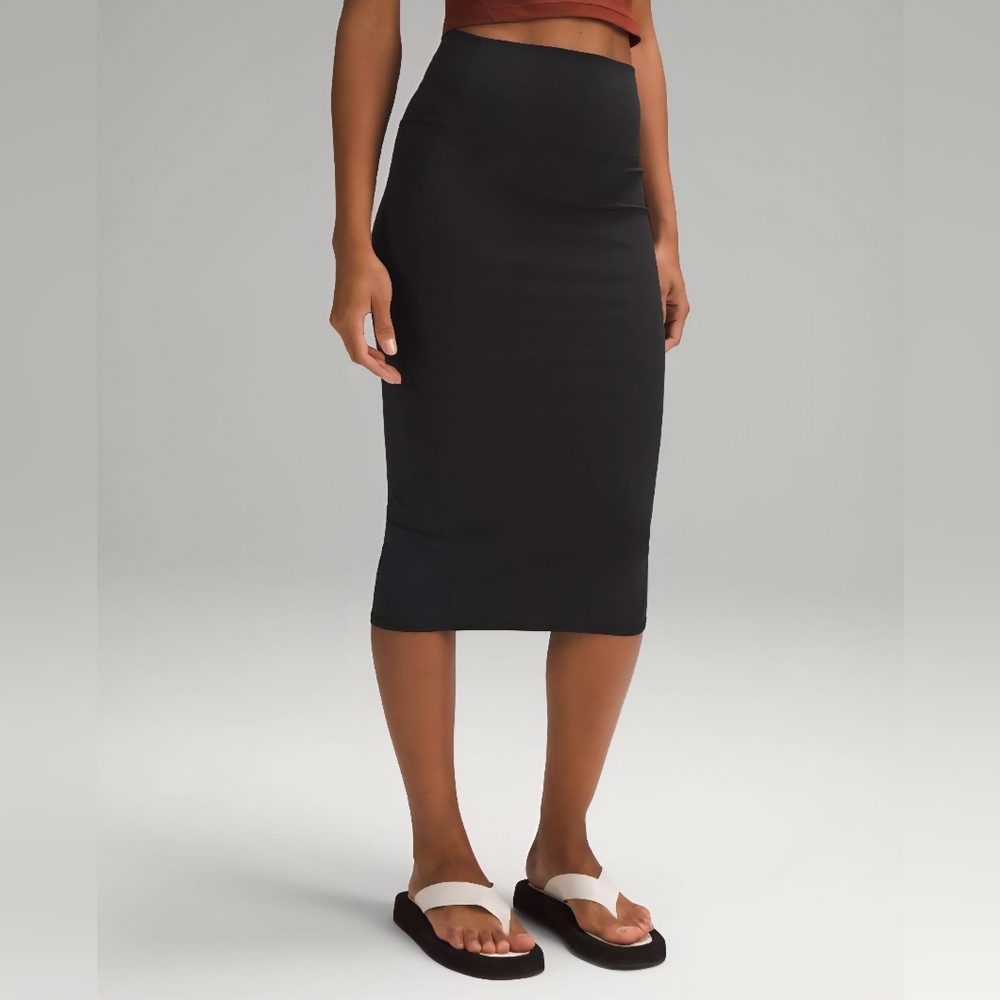 NWT Lululemon Nulu Slim-Fit High-Rise Skirt, Womens 4